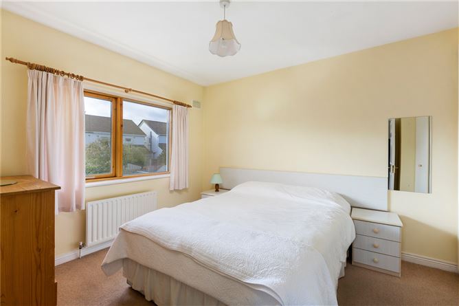 2 Orby Close, The Gallops, Leopardstown, Dublin 18