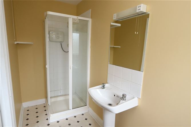 6 Arduain, Greenville Lane, Enniscorthy, Co. Wexford.