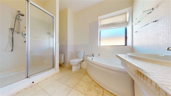 62 East Courtyard, Tullyvale, Cabinteely, Dublin 18