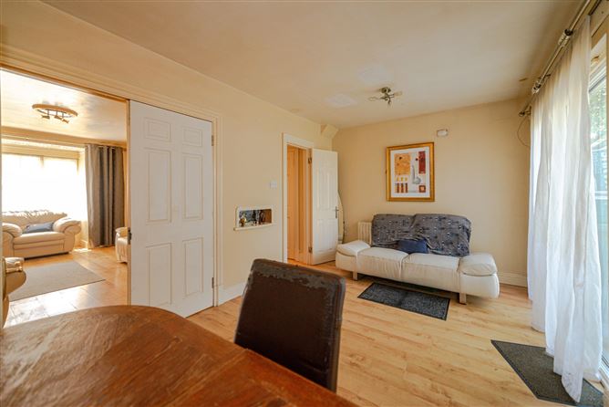 8 Luttrell Park Crescent, Castleknock, Dublin