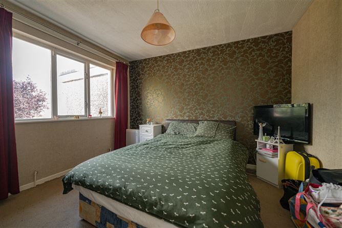 8 Luttrell Park Crescent, Castleknock, Dublin