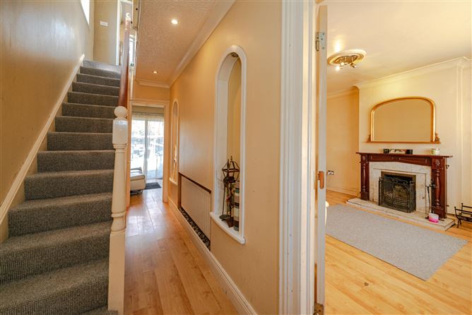 8 Luttrell Park Crescent, Castleknock, Dublin