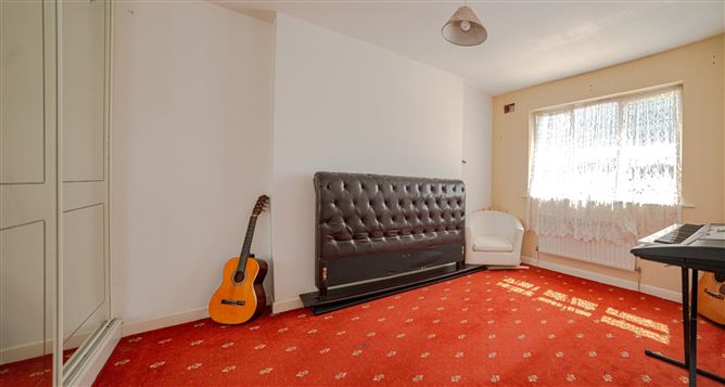 8 Luttrell Park Crescent, Castleknock, Dublin