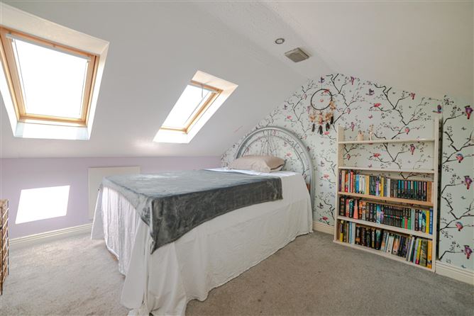 8 Luttrell Park Crescent, Castleknock, Dublin