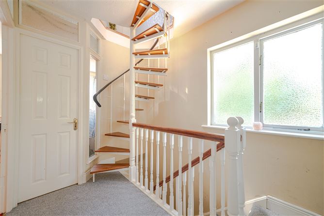 8 Luttrell Park Crescent, Castleknock, Dublin