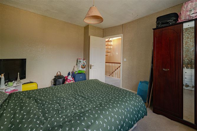 8 Luttrell Park Crescent, Castleknock, Dublin