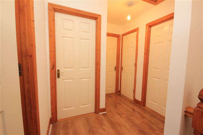 29 Lakeside Gardens , Portlaoise, Laois