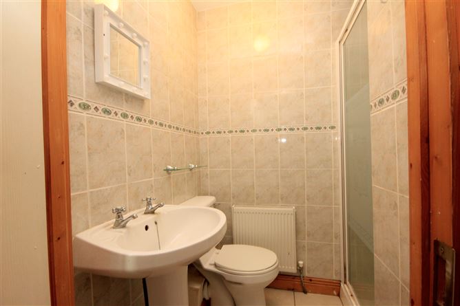 29 Lakeside Gardens , Portlaoise, Laois