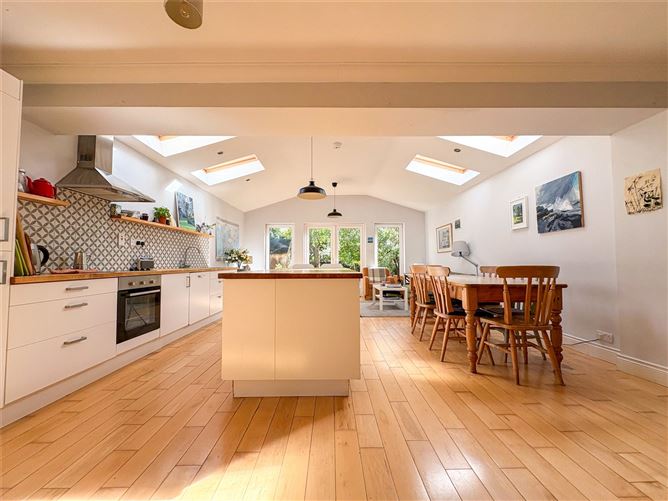 43 Cluain Dara, Western Distributor Road, Knocknacarra, Galway