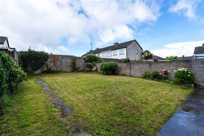 Photo 9 of 28 — 9 Saint Finbar Road, Cabra West, Dublin 7