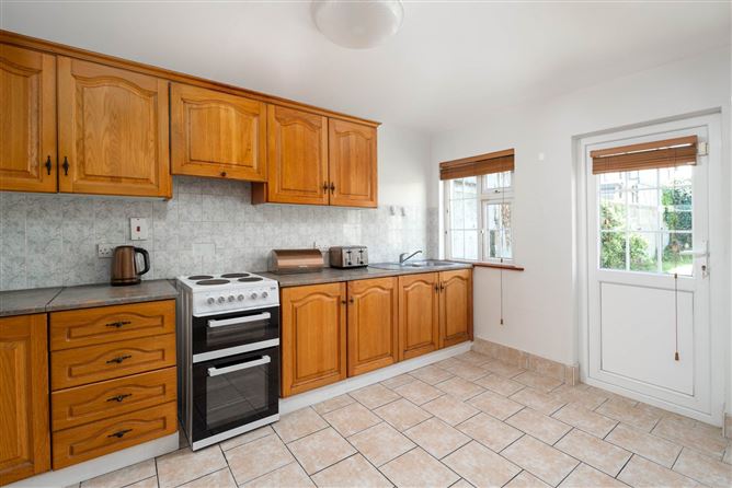 Photo 8 of 28 — 9 Saint Finbar Road, Cabra West, Dublin 7
