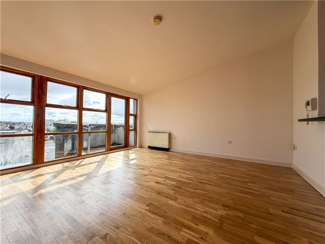 Photo 9 of 15 — 33 Crescent Court, Father Griffin Road, Galway City Centre, Galway