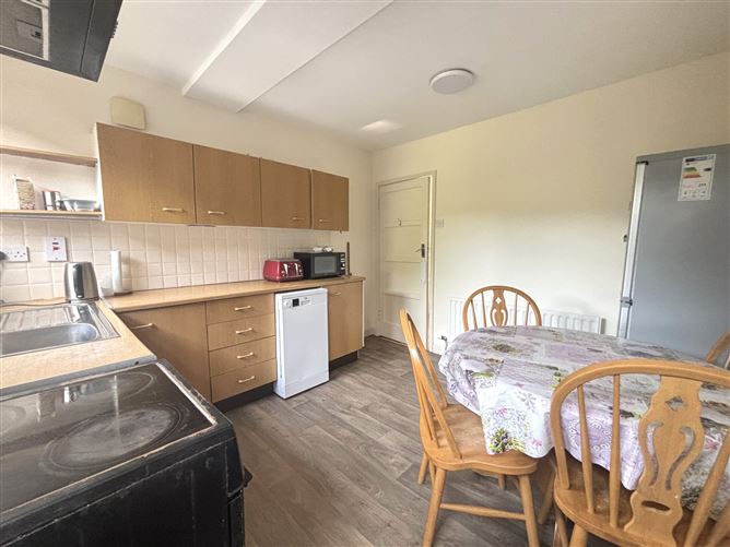 31 Saint Marys Crescent, Westport, Co. Mayo