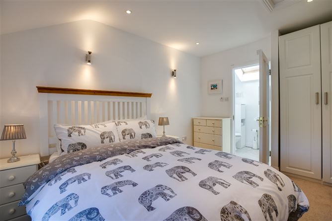 3 Flann O'Brien Mews, Avoca Road, Blackrock, Co. Dublin