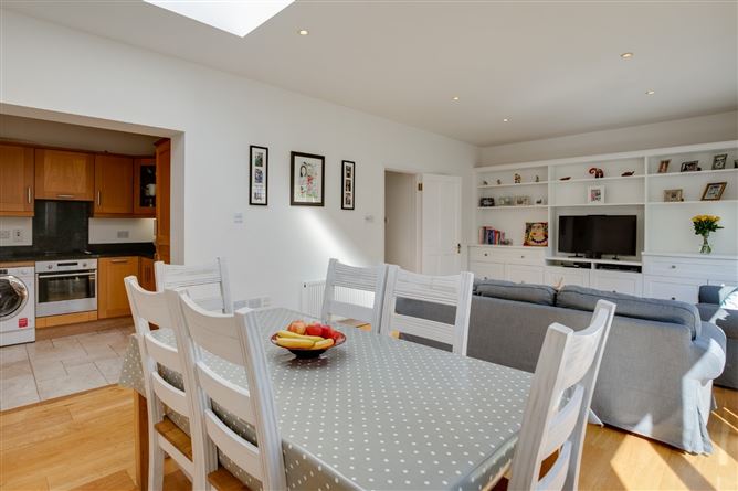 3 Flann O'Brien Mews, Avoca Road, Blackrock, Co. Dublin