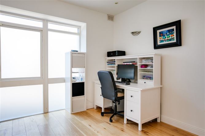 3 Flann O'Brien Mews, Avoca Road, Blackrock, Co. Dublin