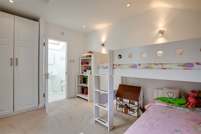 3 Flann O'Brien Mews, Avoca Road, Blackrock, Co. Dublin