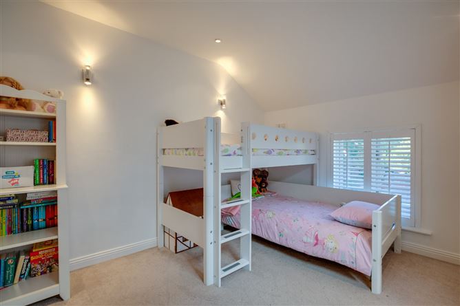 3 Flann O'Brien Mews, Avoca Road, Blackrock, Co. Dublin