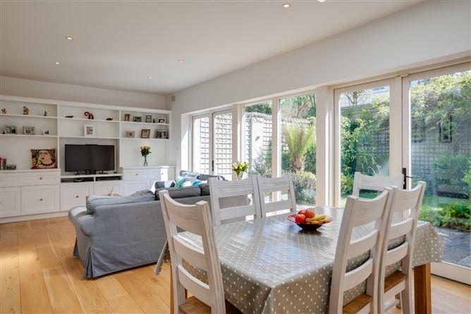 3 Flann O'Brien Mews, Avoca Road, Blackrock, Co. Dublin