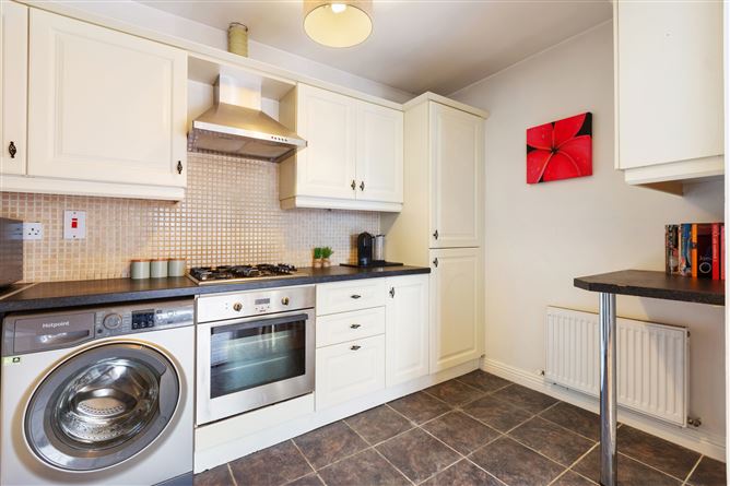 69 Castle Court, Kilgobbin Wood, Sandyford, Dublin 18