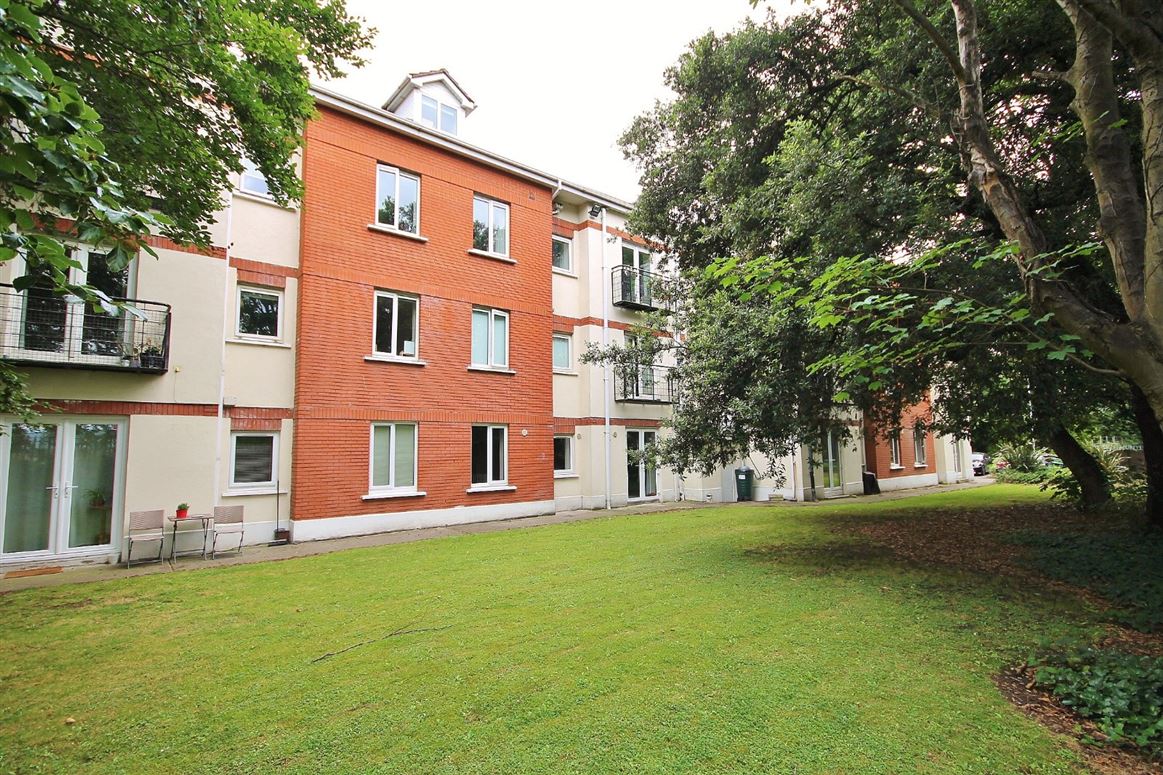 1 Floraville, Sarsfield Road, Dublin 10