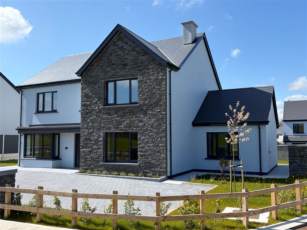 83 An Sruthan Beag, Clonakilty, Co. Cork