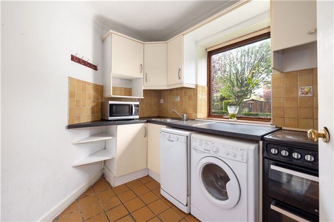 52 Burleigh Court, Burlington Road, Dublin 4