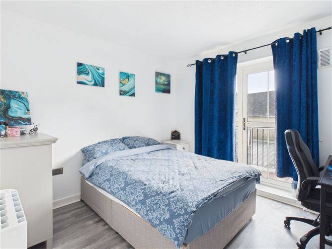 Photo 10 of 11 — Apartment 11, Cois Caladh, George's Quay, Waterford
