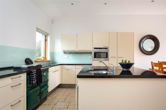 Bungalow At Anneville, Clonard, Meath, Meath