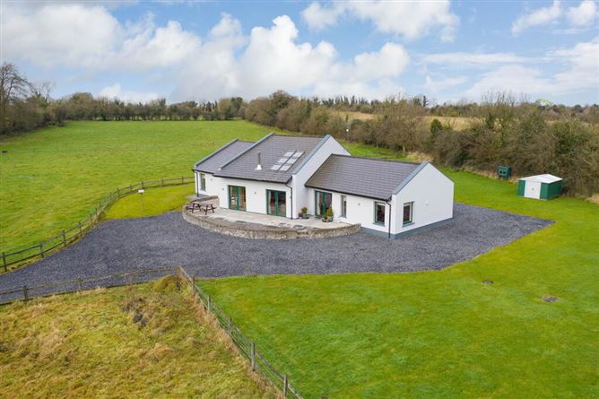 Bungalow At Anneville, Clonard, Meath, Meath