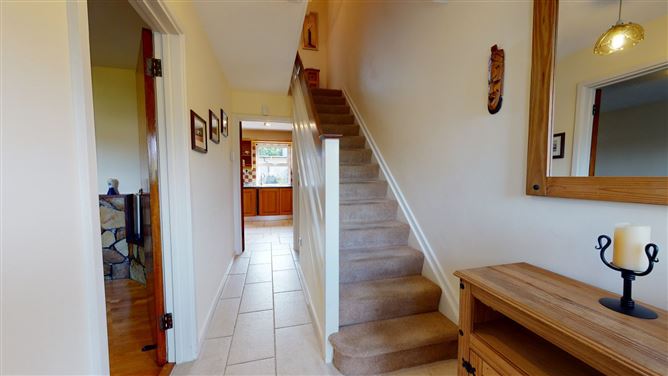 12 Loughlinstown Park, Loughlinstown, Dublin 18