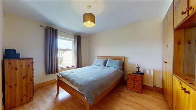 12 Loughlinstown Park, Loughlinstown, Dublin 18