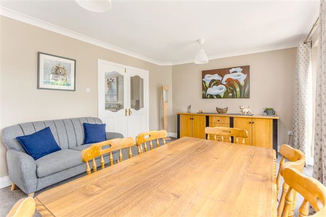 Willo's B&b, 6 Fair View, Leixlip Road, Lucan, Dublin