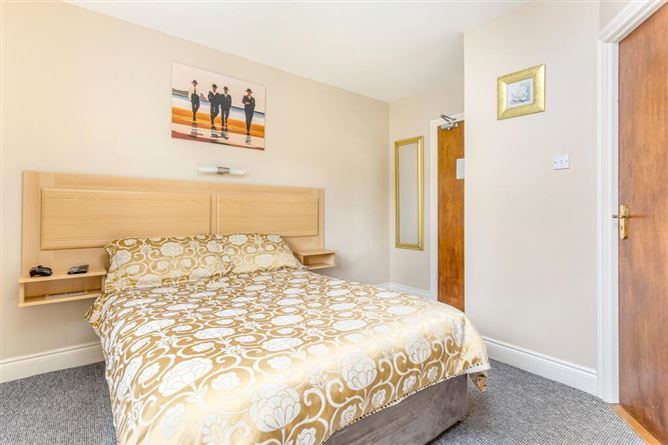 Willo's B&b, 6 Fair View, Leixlip Road, Lucan, Dublin