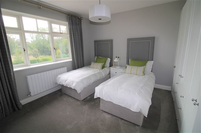 24 Holsteiner Park, Clonee, Meath