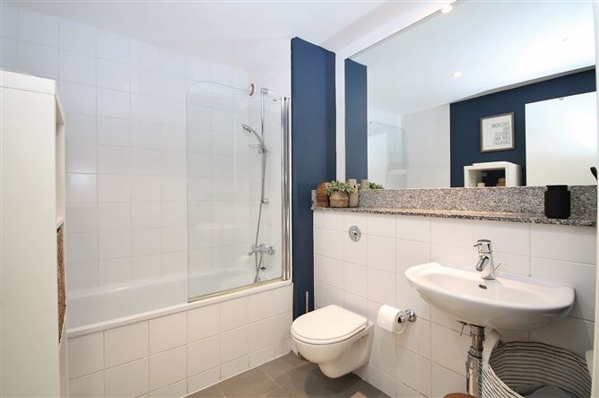 13 Virginia Hall, Tallaght, Dublin 24