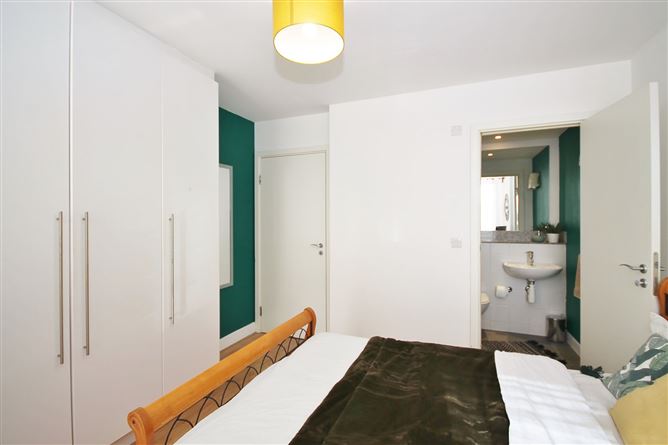 13 Virginia Hall, Tallaght, Dublin 24