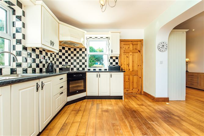 Willow Cottage, Hallahoise, Castledermot, Co. Kildare