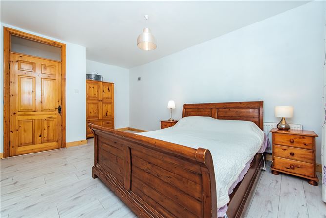 Willow Cottage, Hallahoise, Castledermot, Co. Kildare