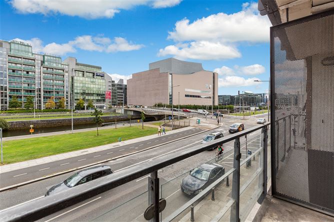 122 Scarriff House, Custom House Square, IFSC, Dublin 1