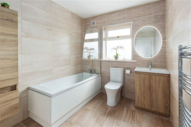 Bay View House, Fieldstown, Monasterboice, Louth