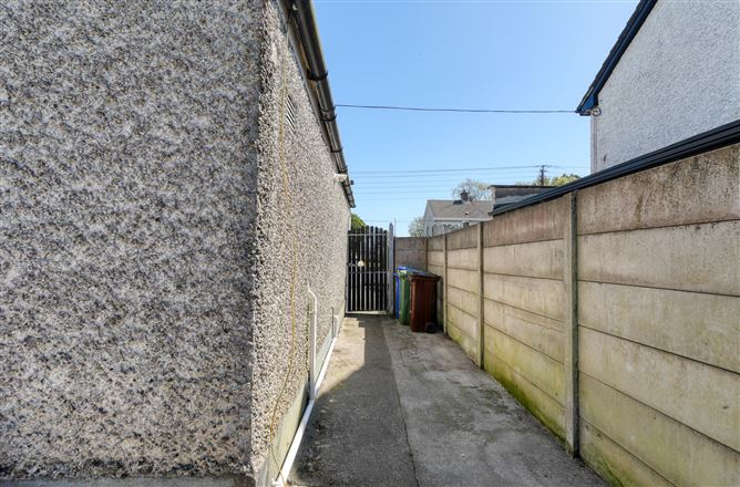 Photo 18 of 21 — 69 Newpark, Portlaoise, Co. Laois