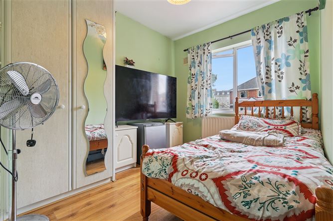 Photo 9 of 19 — 38 The Paddocks, Hybreasal, South Circular Road, Dublin 8