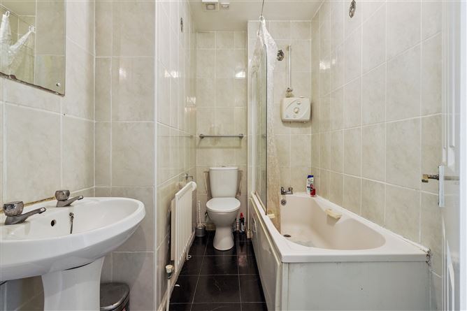 Photo 12 of 19 — 38 The Paddocks, Hybreasal, South Circular Road, Dublin 8