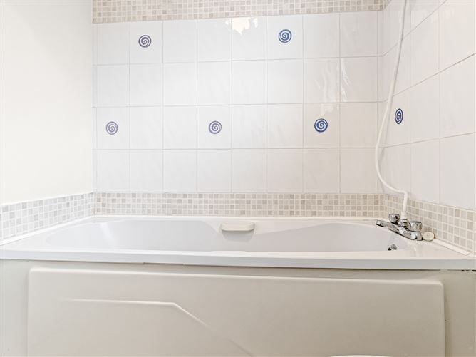 28 The Avenue, Liffey Hall, Newbridge, Kildare