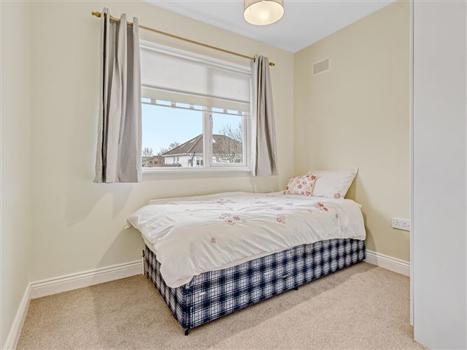 28 The Avenue, Liffey Hall, Newbridge, Kildare