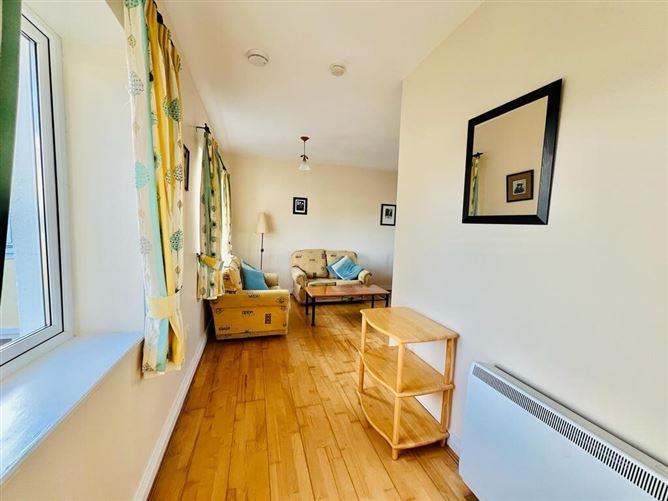 10 Elworth Court, Golden Island, Athlone, Co. Westmeath Sherry