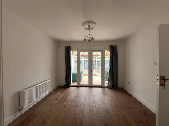 8 Marine Court, Glenageary, Co. Dublin