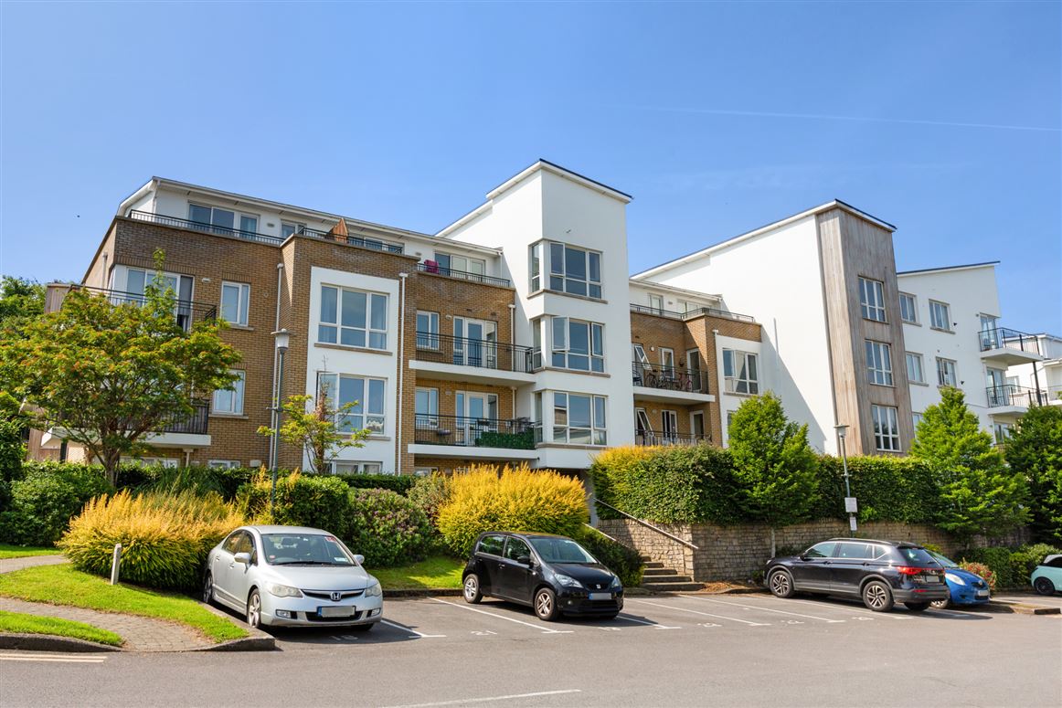 13 Bracken Hill, Blackglen Road, Dublin 18
