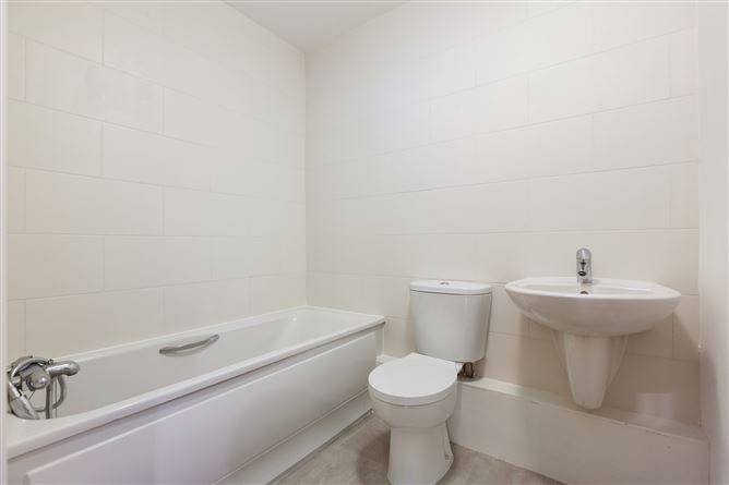 13 Bracken Hill, Blackglen Road, Dublin 18